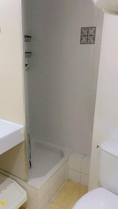 Joli A 14-eme Apartment